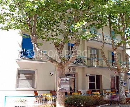 Hotel Villa Dei Platani ベラーリア・イジェア・マリーナ エクステリア 写真