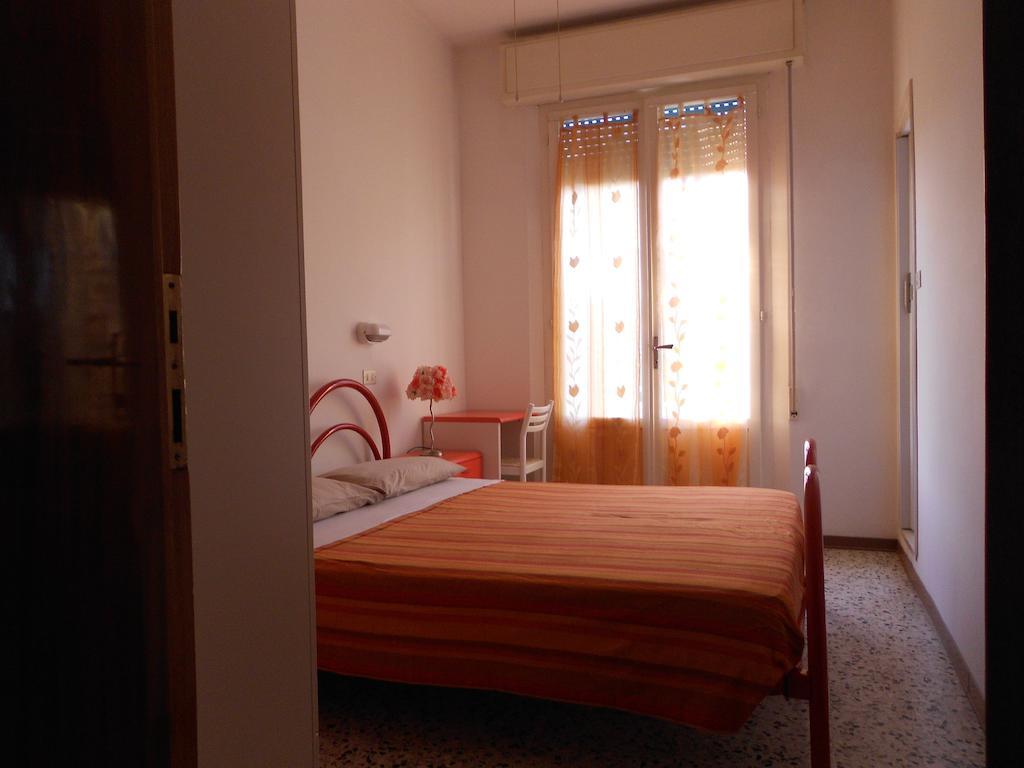 Hotel Villa Dei Platani ベラーリア・イジェア・マリーナ 部屋 写真