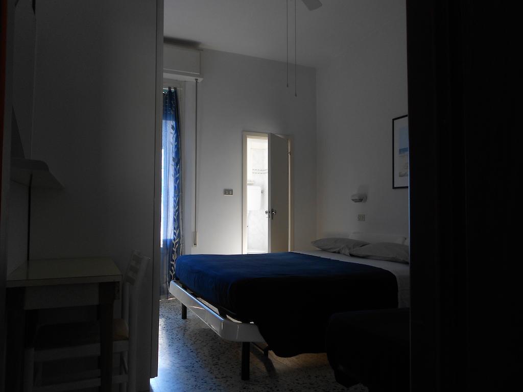 Hotel Villa Dei Platani ベラーリア・イジェア・マリーナ 部屋 写真