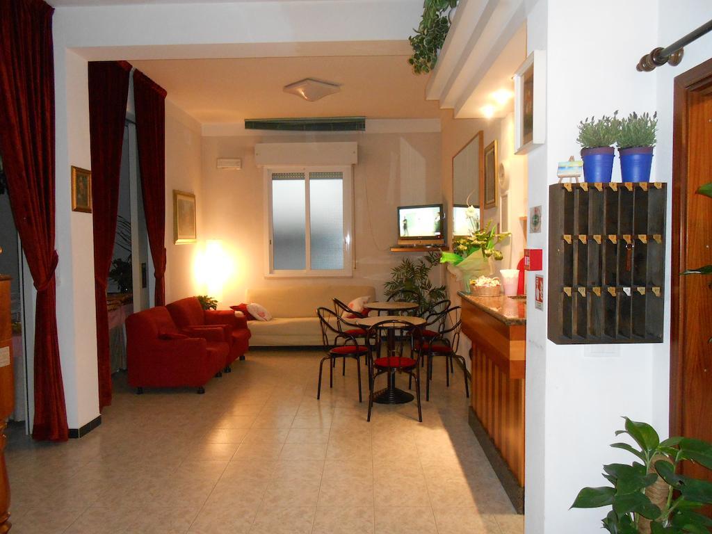 Hotel Villa Dei Platani ベラーリア・イジェア・マリーナ エクステリア 写真