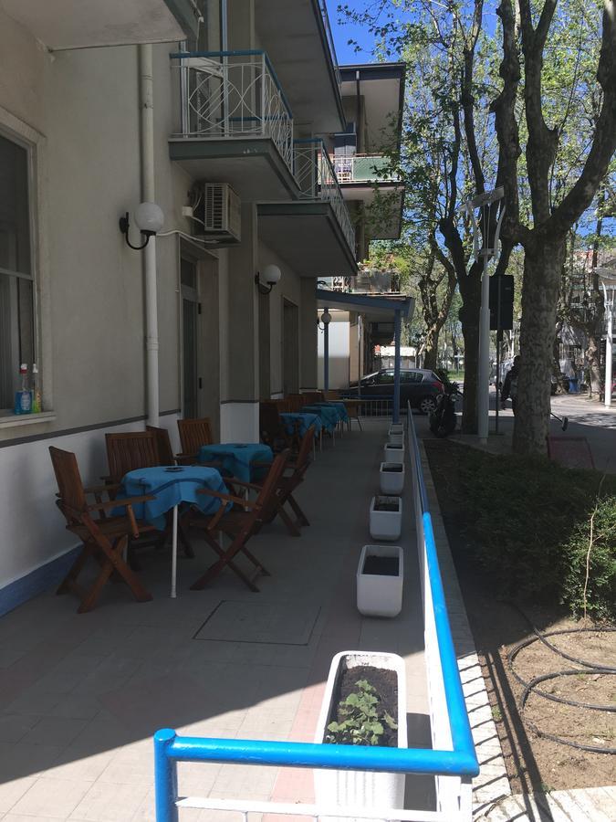 Hotel Villa Dei Platani ベラーリア・イジェア・マリーナ エクステリア 写真